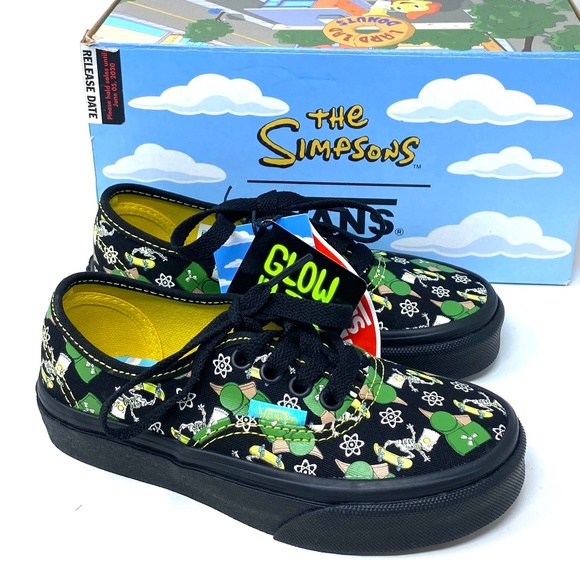 💖MEGA SALE💖VANS Authentic x Simpsons Glow Bart Low Top Kids Canvas VN0A3UIV0GY - Picture 2 of 11